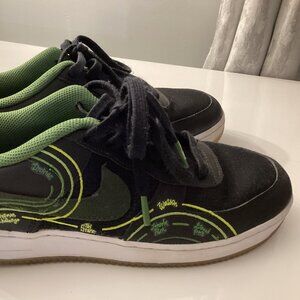 Nike Air Force 1 Low, '07 LV8, NY vs NY, Youth Size 7, DV2204-001, Green, White